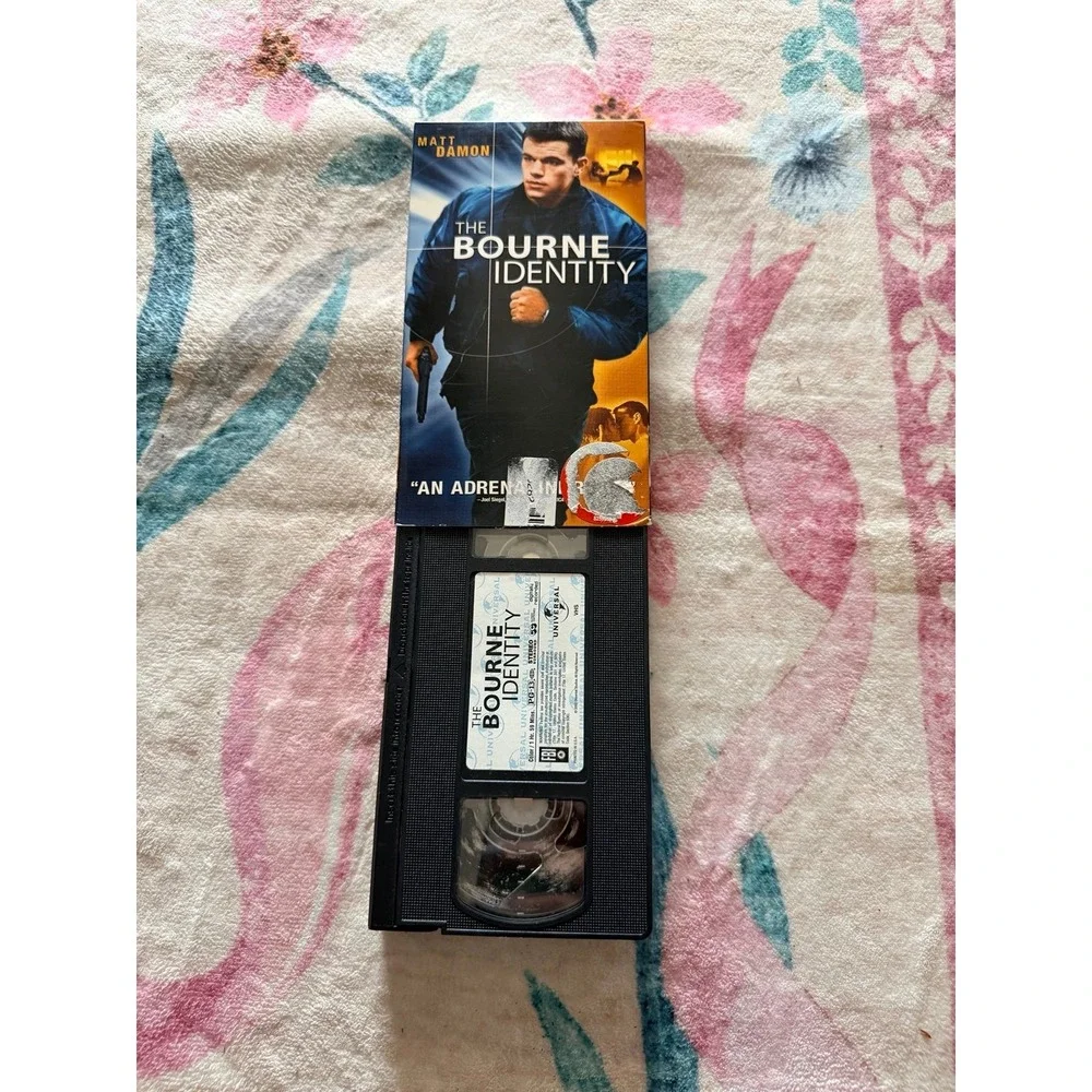 The‎ Bourne identify vhs